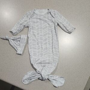 Chevron Patterned Infants Knotted Gown And Beanie.